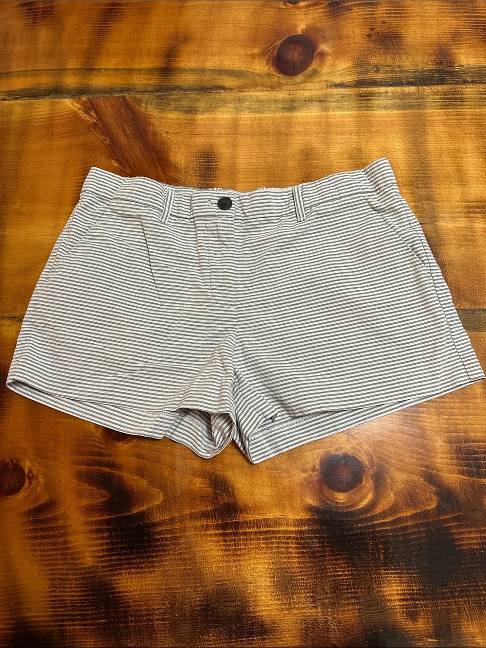 GAP High-Waist Striped Shorts - Cream & Gray